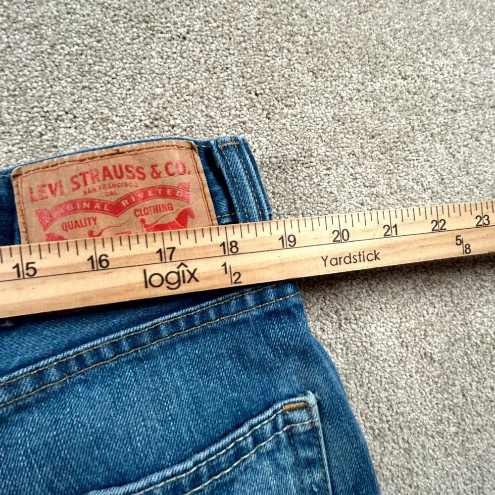 Levi's 550 Jeans Mens 38x30 Blue Denim Logo Medium Wash Straight Leg Streetwear‎